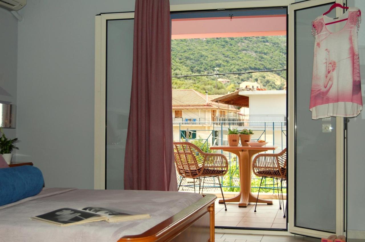 Alkyoni Apartments & Studios Poros  Eksteriør bilde