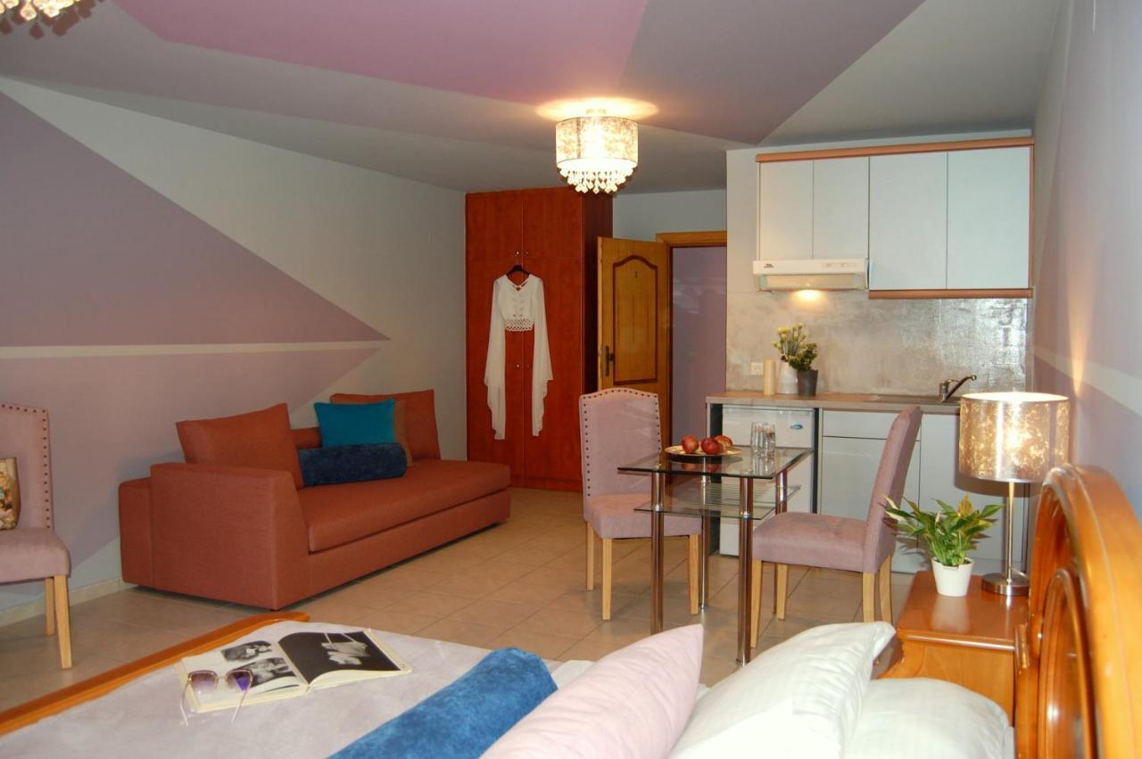 Alkyoni Apartments & Studios Poros  Eksteriør bilde